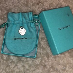 💙TIFFANY CHARM💙